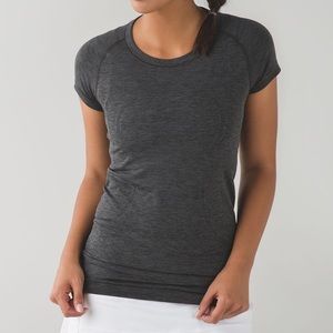 LULULEMON Swiftly Tech Short Sleeve Crew Size 4
